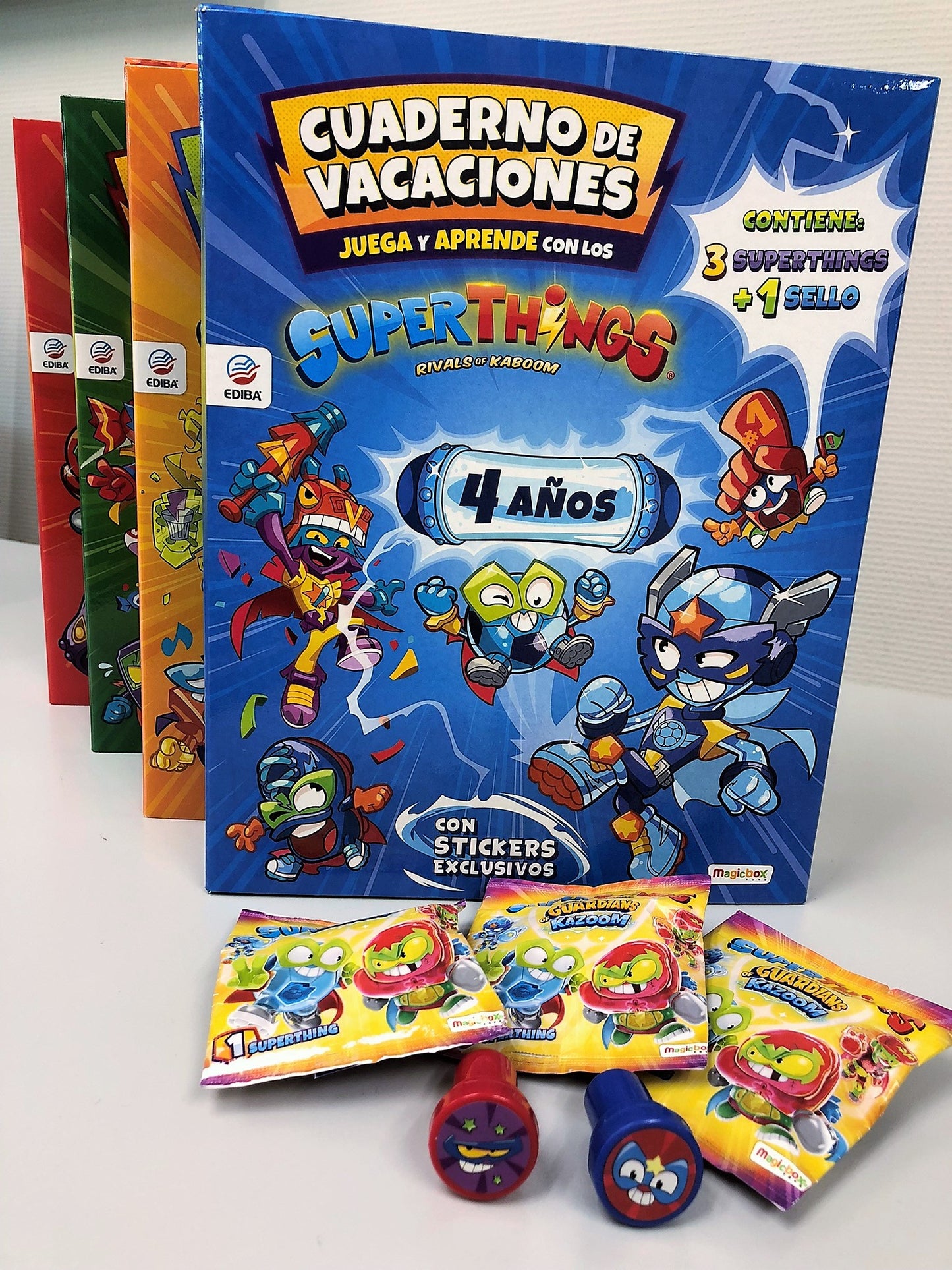 Cuaderno de Vacaciones 2022 - Juega y Aprende con los Superthings - 4 Años