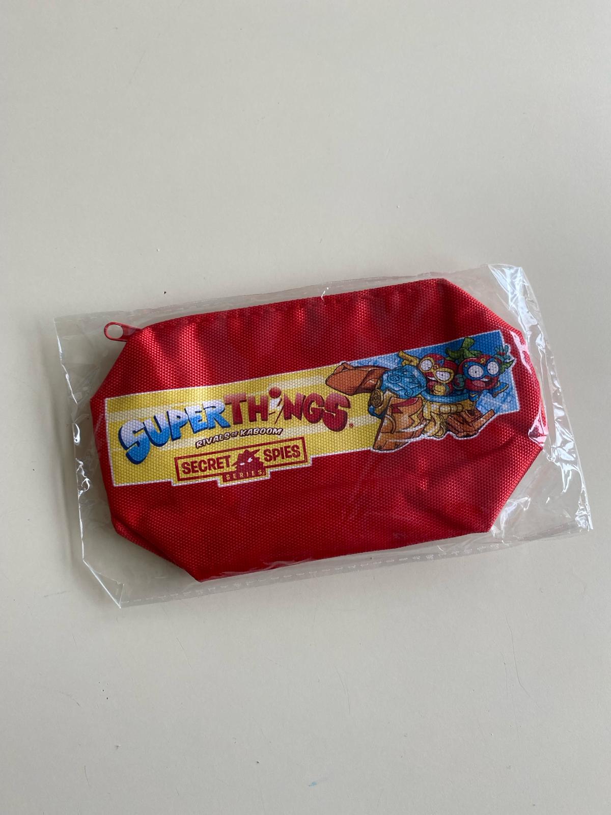 Estuche Rojo Superthings Serie Secret Spies