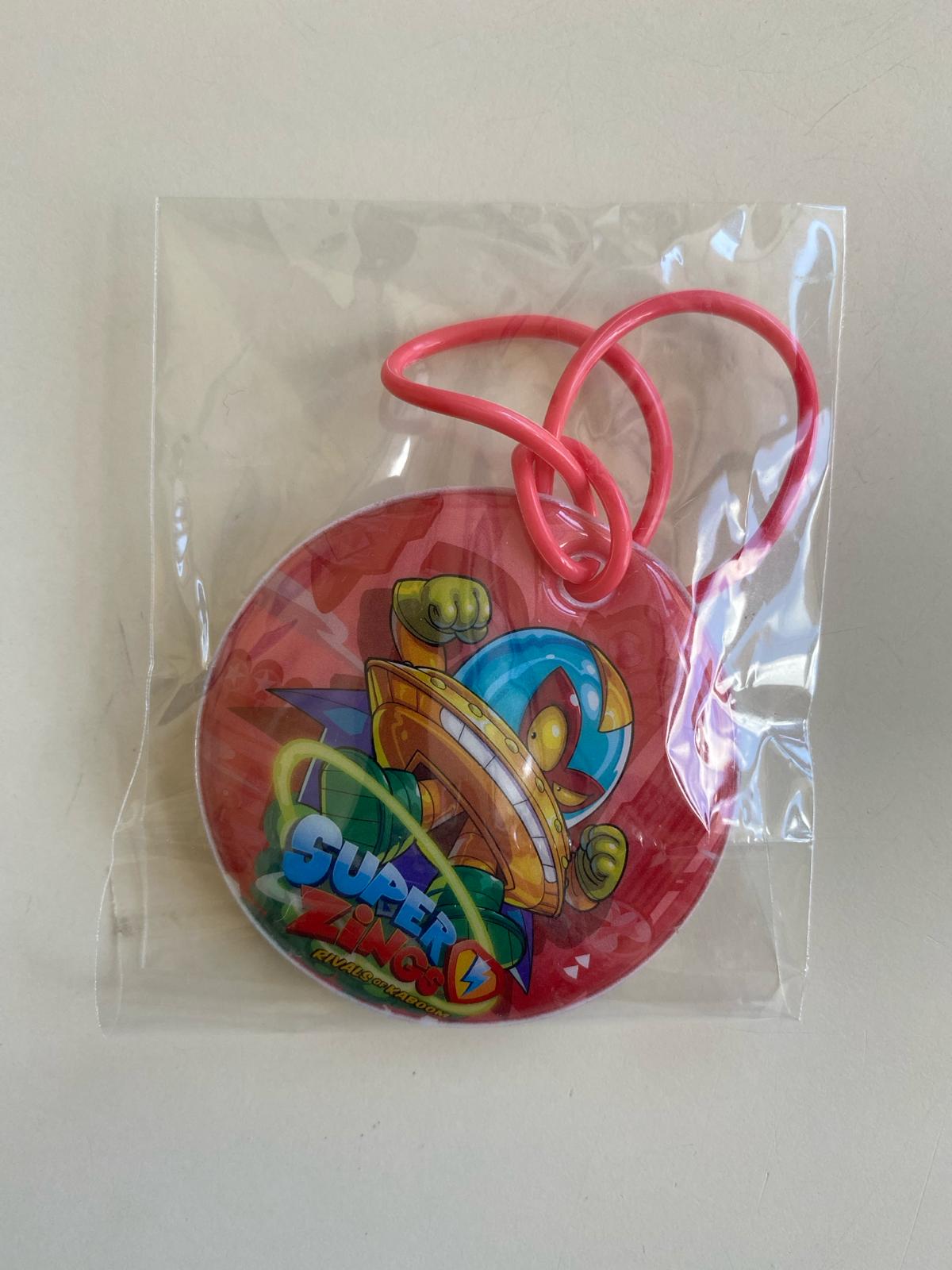 Colgante Mochila Rojo Superzings Serie 5